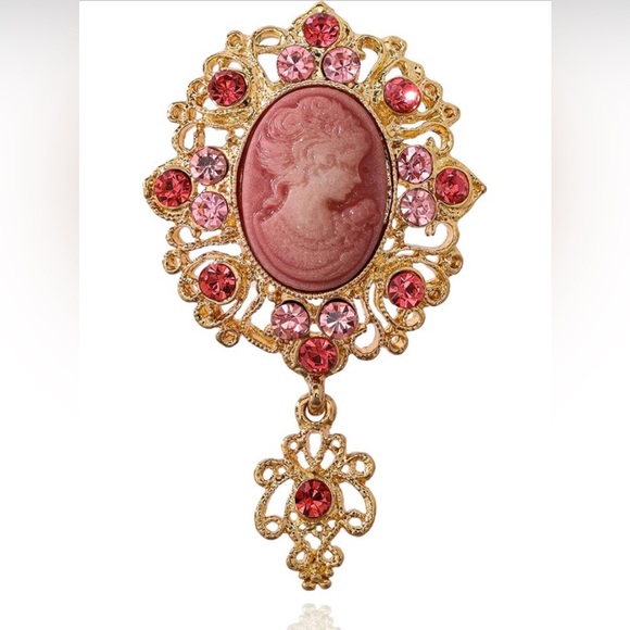 Jewelry - Vintage Australian Crystal Gold and Pink Cameo Brooch